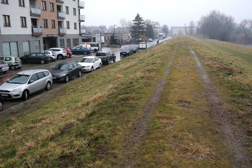 Istniejące już budynki na Zakolu Wisły. Kolejny może mieć 36...