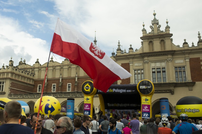 74. Tour de Pologne: prezentacja ekip na krakowskim Rynku