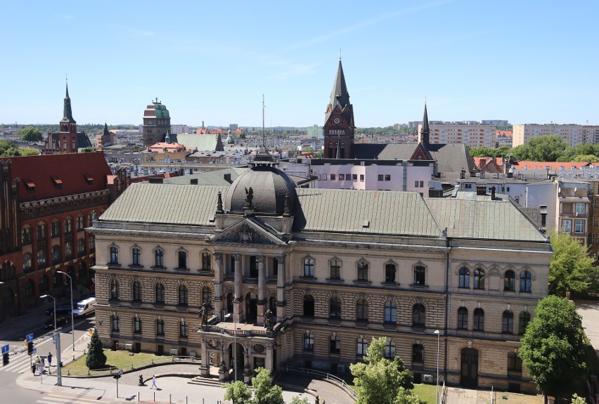 Czarna Perła w Szczecinie już gotowa. Luksusowy apartamentowiec stanął w centrum miasta [ZDJĘCIA, WIDEO]