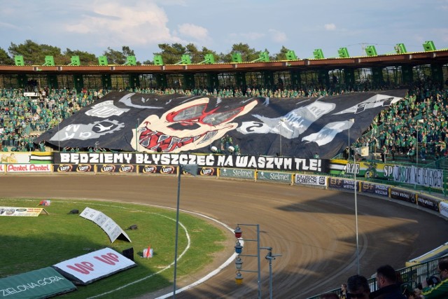 Oprawa kibiców Falubazu na mecz Stelmet Falubaz Zielona Góra – Get Well Toruń