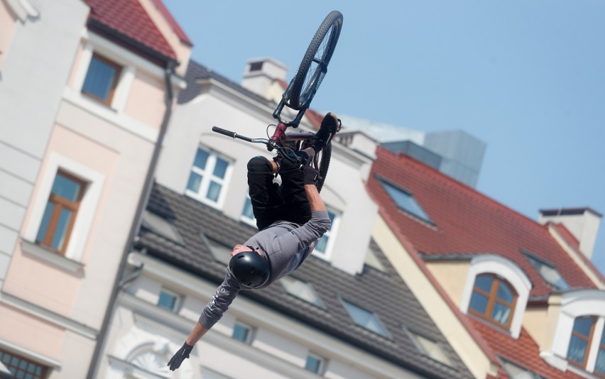 Niesamowite pokazy dirt jumping - czołówka w Polsce na Rynku...