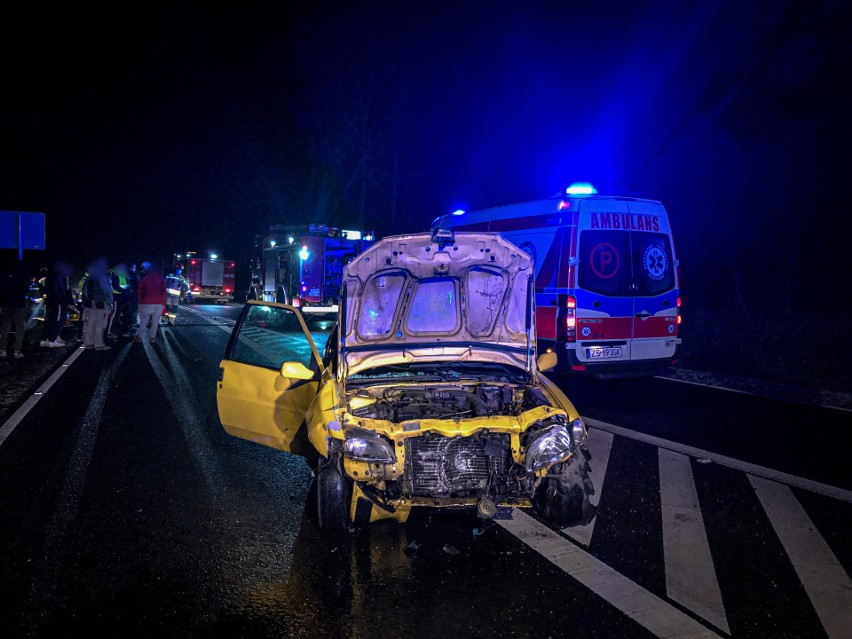 Powiat choszczeński. Wypadek pod Płotnem w gminie Pełczyce. Jedna osoba w szpitalu