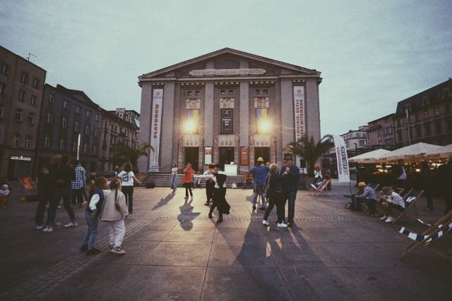 Teatr Śląski im. Stanisława Wyspiańskiego w Katowicach zaprasza do udziału w wakacyjnych potańcówkach