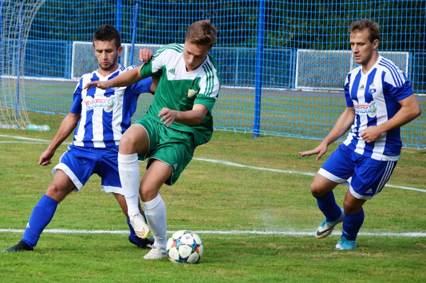 5. liga. Brzezina Osiek zepsuła święto Zatorzance [ZDJĘCIA]