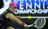 Tenis. Iga Świątek kontra Anna Kalinska w półfinale turnieju WTA 1000 w Dubaju. Stawką finał. Kto okaże się zwycięski? LIVE