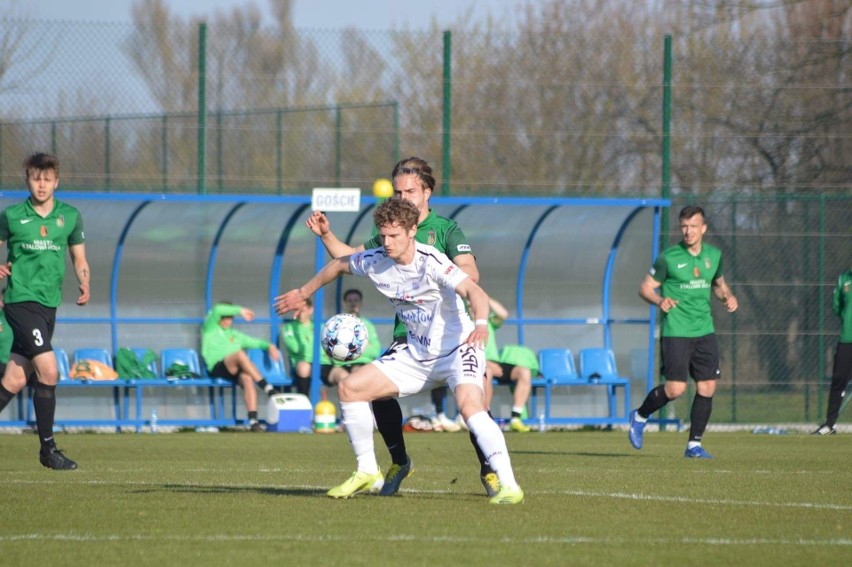 3 liga. Lewart Lubartów - Stal Stalowa Wola 1:2. Zielono-czarni wygrali w dramatycznych okolicznościach po golu doliczonym czasie! (ZDJĘCIA)