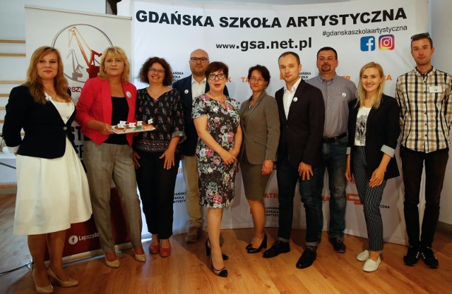 Przedstawiciele Ruchu Społecznego Lepszy Gdańsk, z kandydatką na prezydenta Elżbietą Jachlewską, przedstawili w środę 11 lipca swoje propozycje na usprawnienie funkcjonowania Rad Dzielnic.