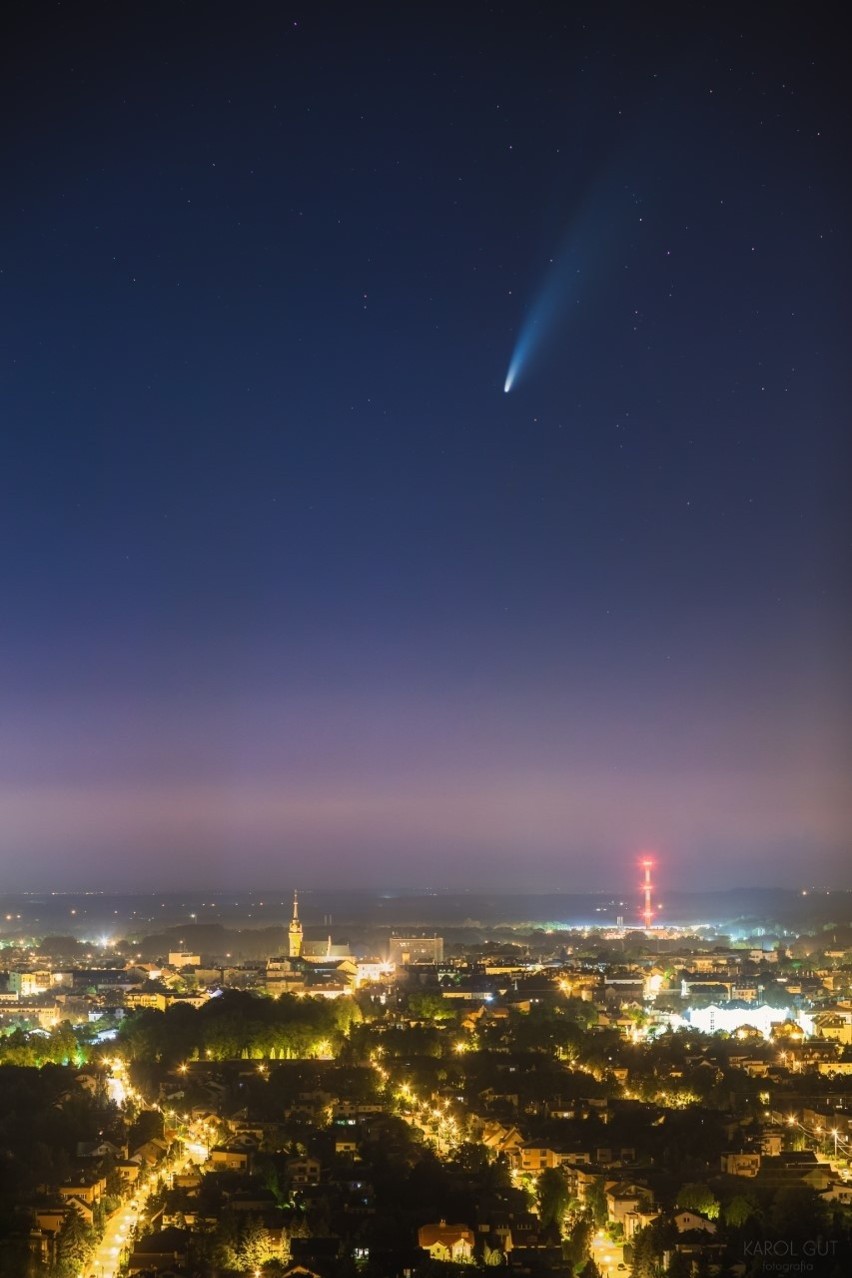 Kometa NEOWISE nad Tarnowem. Niesamowite zdjęcia Czytelnika [29.07]