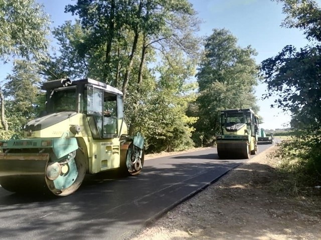 Dzięki pieniądzom z Polskiego Ładu Starostwo powiatowe chce przebudować ponad 20 kilometrów dróg na terenie pięciu gmin.