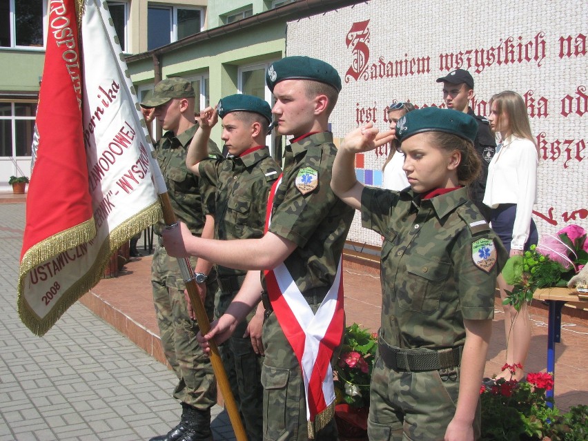 Uroczystość w szkole została poprzedzona mszą św. w...