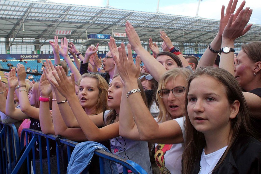 Siedem tysięcy sprzedanych biletów na festiwal disco polo (ZDJĘCIA)