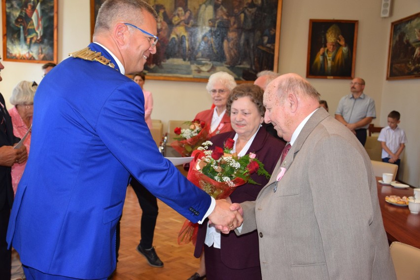 Państwo Teresa i Jan Ciążyńscy ze Żnina, Barbara i Marian...