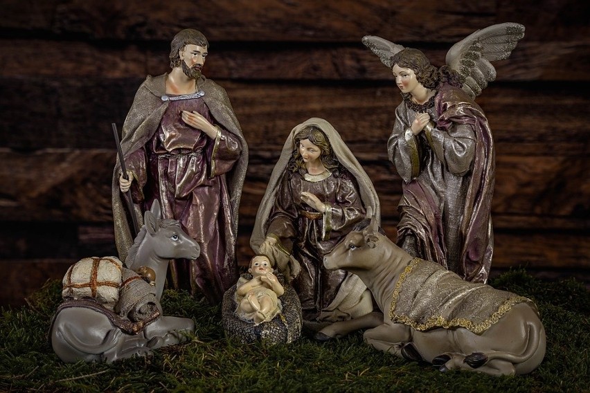 Opowieść o narodzeniu Jezusa w stajni czy szopie pochodzi z...
