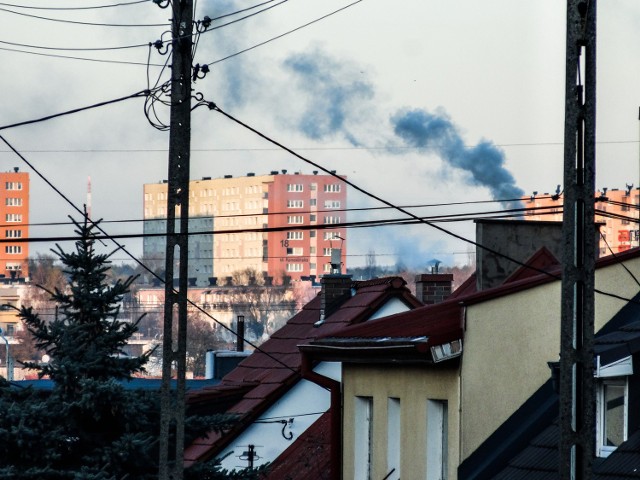 Smog w Nowy Rok 1.1.2017 Zobaczcie na planszach aktualne pomiary jakości powietrza w konkretnych miejscach