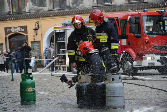 Pożar wybuchł w niedzielę około godziny 14