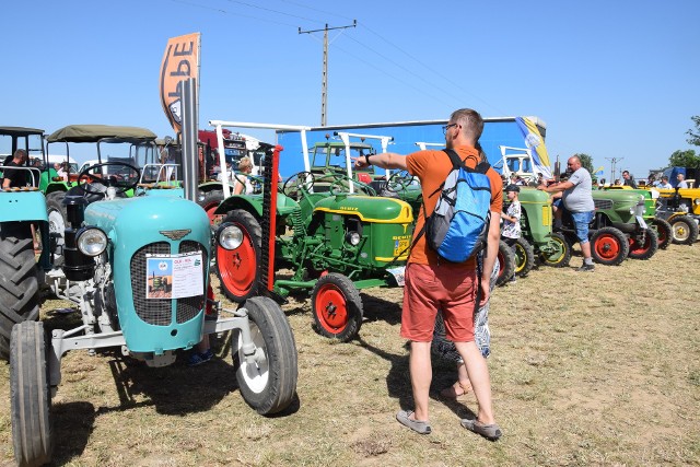 Zlot starych traktorów w Solcu w 2022 roku przyciągnął właścicieli 150 zabytkowych pojazdów rolniczych.