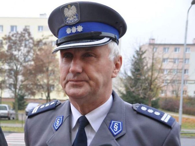 Komendant policji w Szczecinku Józef Hatała.