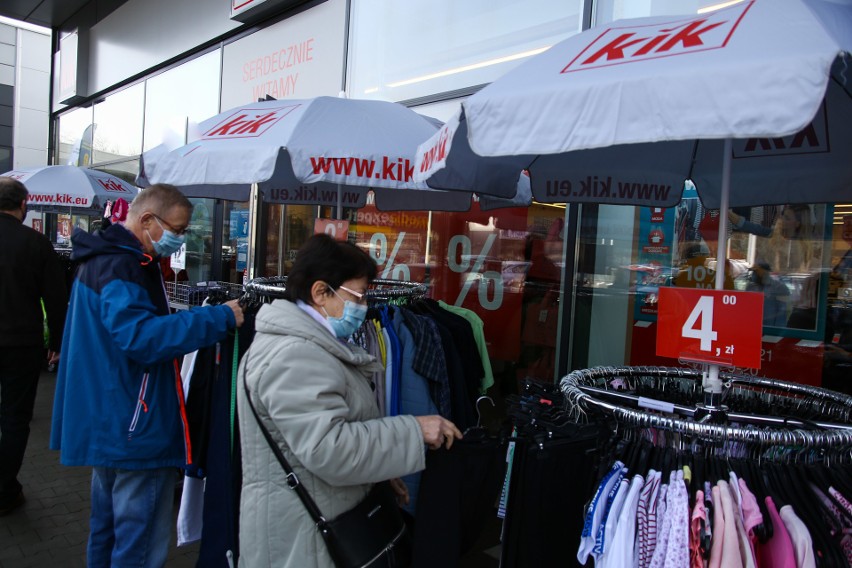 Otwarcie centrum handlowego przyciągnęło mieszkańców...