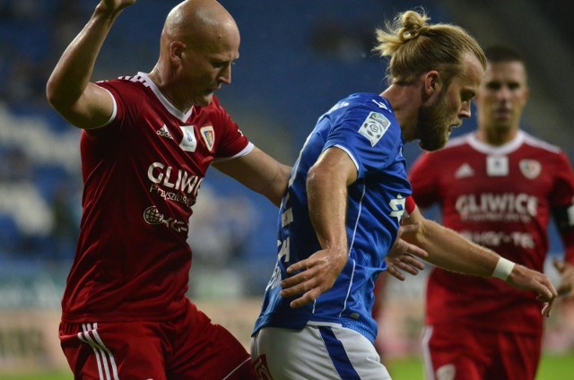 Jesienią mecz Lech - Piast zakończył się w Poznaniu remisem 1:1.