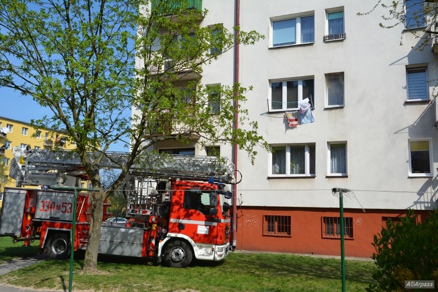 Pionki. W bloku przy ulicy Kozienickiej doszło do pożaru