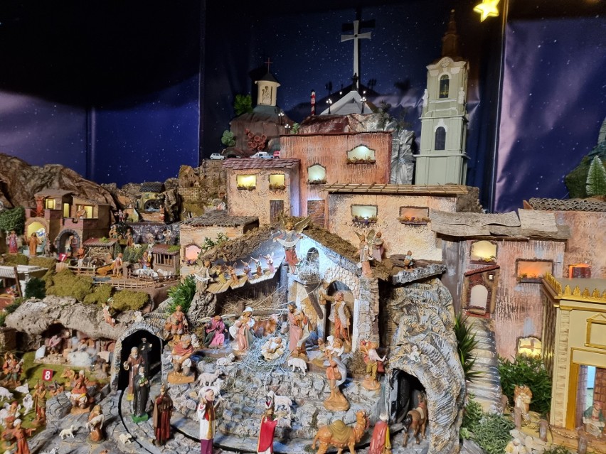 Wyjątkowa, ruchoma szopka bożonarodzeniowa w katedrze w Przemyślu. Przedstawia biblijne sceny i nie tylko [ZDJĘCIA]