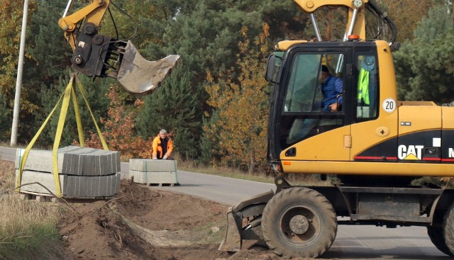 Dobiegają końca budowy czterech dróg w powiecie radomskim.