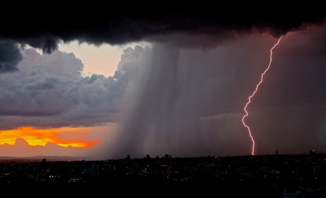 W niedzielę, 26 lipca, w Lubuskiem mogą pojawić się burze i opady gradu