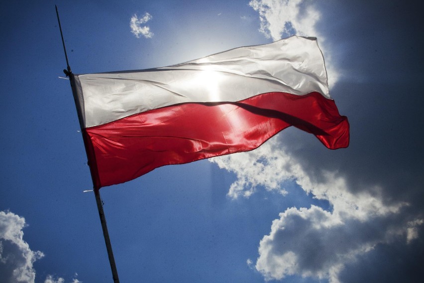 2 maj:  Dzień flagi - zobacz jak zmieniała się polska flaga...