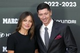 "Buena tarde". Tak Robert Lewandowski mówi po hiszpańsku. Nowy język opanował w błyskawicznym tempie [WIDEO]