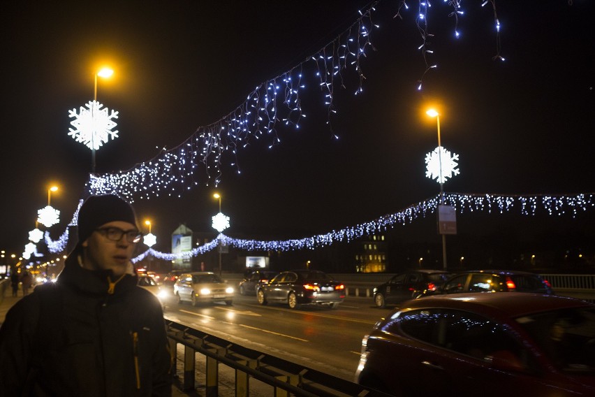 Świąteczne iluminacje na krakowskich mostach [ZDJĘCIA]