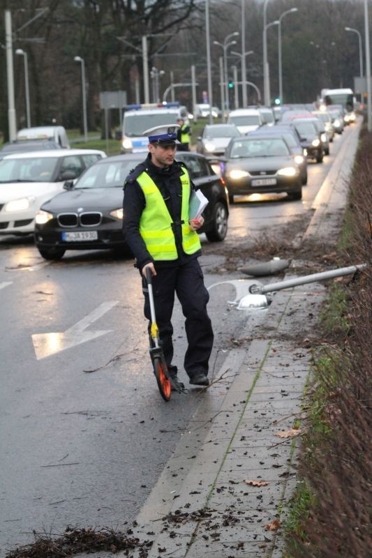 Wypadek na Kozanowie. Policja jest na miejscu