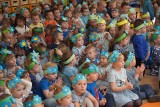 Święto Polskiej Niezapominajki obchodziły przedszkolaki ze skierniewickiej "Trójki"