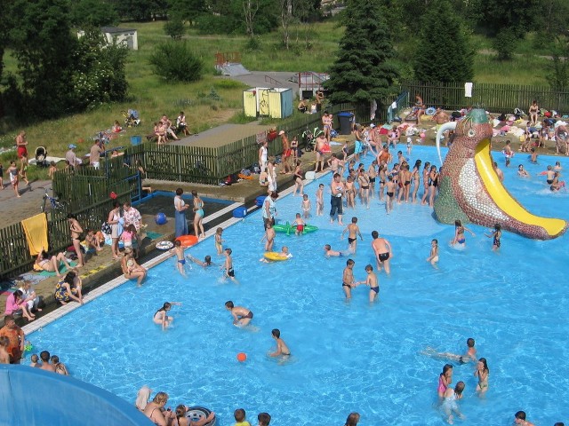 Kostrzyński basen co roku cieszy cię dużą popularnością. W tym roku, podobnie jak w latach poprzednich, będzie można z niego korzystać bezpłatnie.