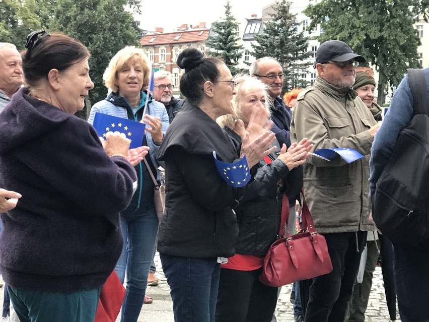 Kolejny protest w Słupsku w sprawie „lex TVN” [ZDJĘCIA, WIDEO]