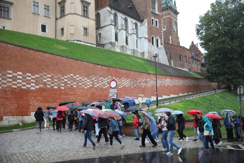 Kraków. Nad miastem przeszła ulewa. Teraz nadchodzi ochłodzenie [ZDJĘCIA]