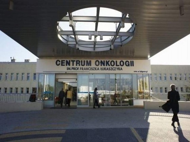 Przez Centrum Onkologii w Bydgoszczy codziennie przewija się cała masa pacjentów