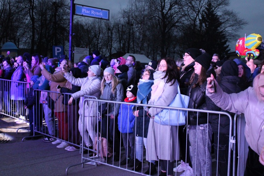 Niesamowita zabawa podczas koncertu zespołu Dejw na "Ścięciu Śmierci" w Jedlińsku. Zobacz zdjęcia