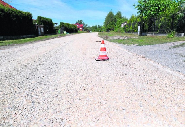 Ruszyły prace przy poprawie nawierzchni dróg na osiedlu Zasanie, zaniedbanym przez długie lata