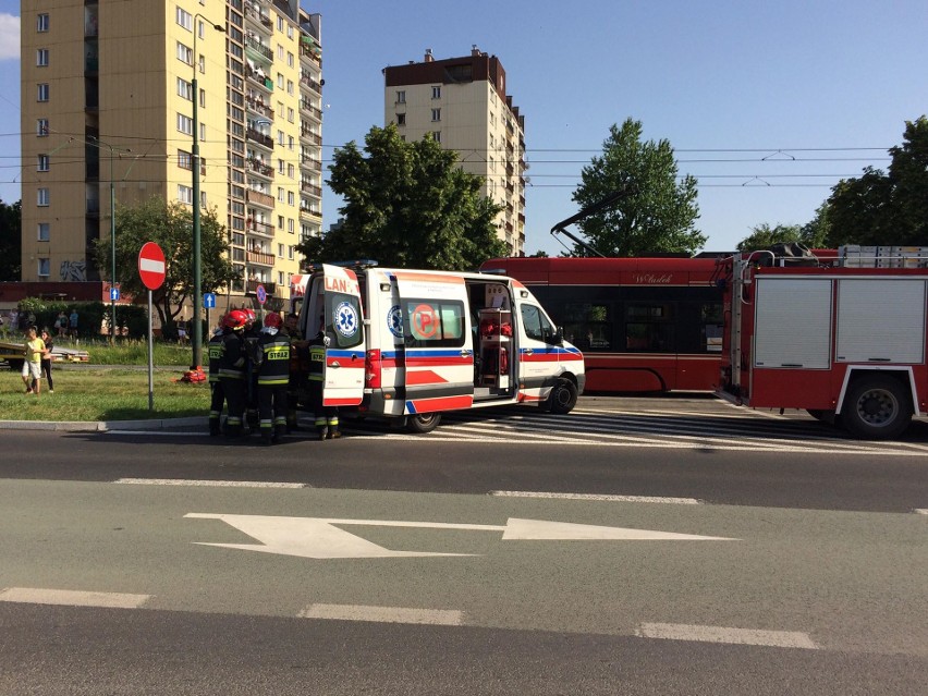 Wypadek na 3 Maja w Sosnowcu. Poszkodowany kierowca opla...