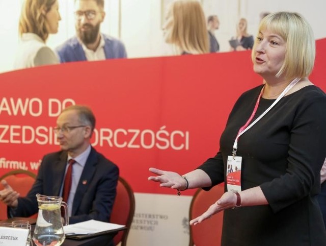 Barbara Loba podczas konferencji w Bielsku-Białej poświęconej Konstytucji Biznesu