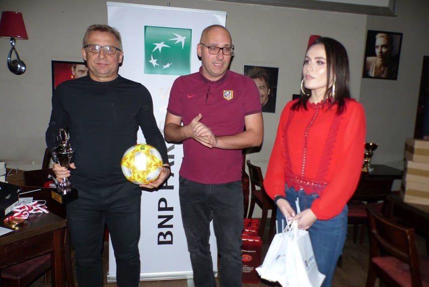Gala trójek odbyła się w Plejadzie. Było wielu piłkarzy, nagrody wręczał prezes Korony Kielce Krzysztof Zając [AKTUALIZACJA, ZDJĘCIA]