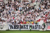 "Cały stadion obiecałaś, a trybunę zbudowałaś". Kibice ŁKS wygwizdali prezydent Łodzi na otwarcie trybuny [WIDEO]