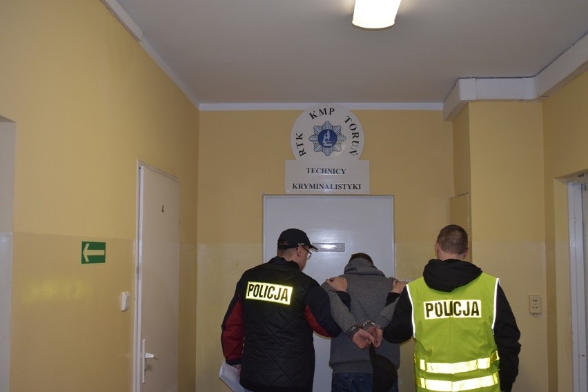 Atak na ratowników medycznych w Toruniu