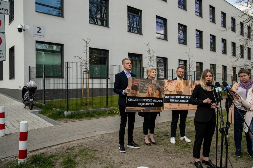 O  zapewnienie dobrej opieki psychiatrycznej wszytkom...