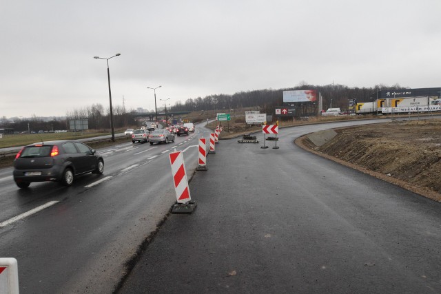 Nowy zjazd zna DK 94 w Sosnowcu. Będzie można z krajówki zjechać bezpośrednio na ulicę Zuzanny.Zobacz kolejne zdjęcia. Przesuwaj zdjęcia w prawo - naciśnij strzałkę lub przycisk NASTĘPNE