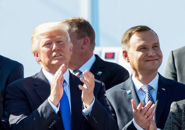 Prezydent Trump najpierw spotka się z prezydentem Dudą, z którym porozmawia w cztery oczy bez obecności tłumaczy, a spotkanie potrwa około 25 minut