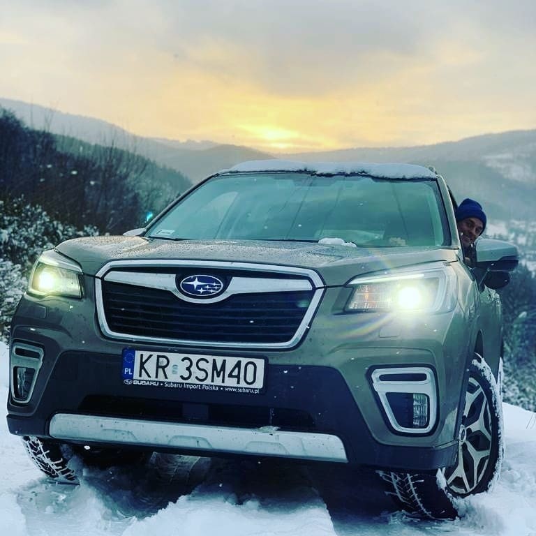 Piotr Żyła jest wierny marce Subaru. Skoczek na instagramie...