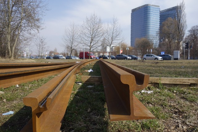 Nową trasa ma zostać oddana do użytku w ciągu 14 miesięcy. To jedna z najważniejszych inwestycji Tramwajów Śląskich w całej aglomeracji.