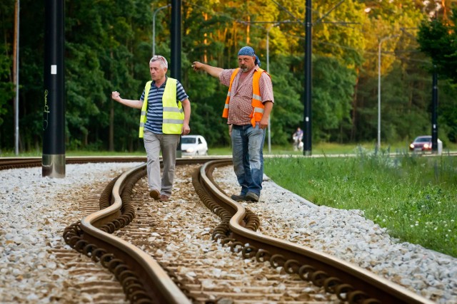 W czwartek torowisko przybrało nienaturalny kształt. Przez kilka godzin ruch tramwajów w Fordonie był wstrzymany.