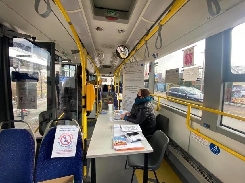 W specjalnym autobusie na mieszkańców Sosnowca czekali...